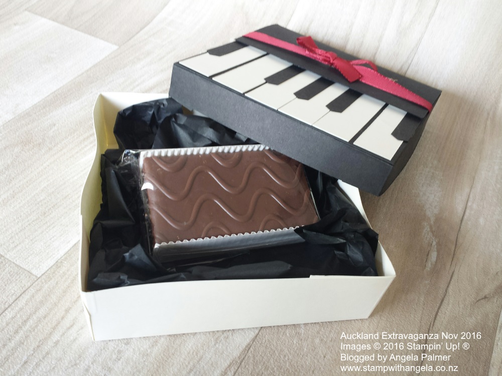 Extravaganza Piano Keyboard Box, Christmas box